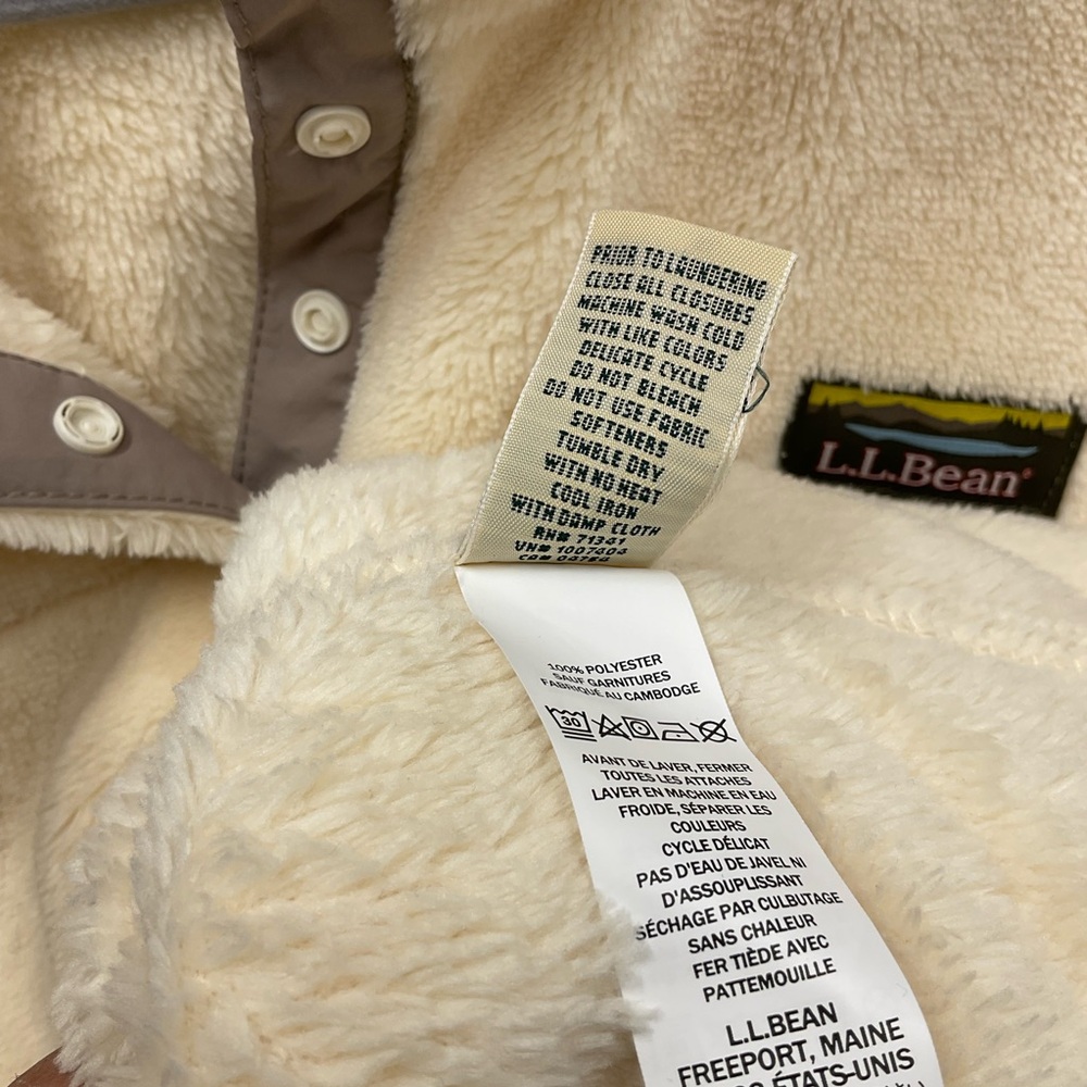L.L. Bean Cream Fleece Snap Pullover with Contrasting Trim - Picture 12 of 12